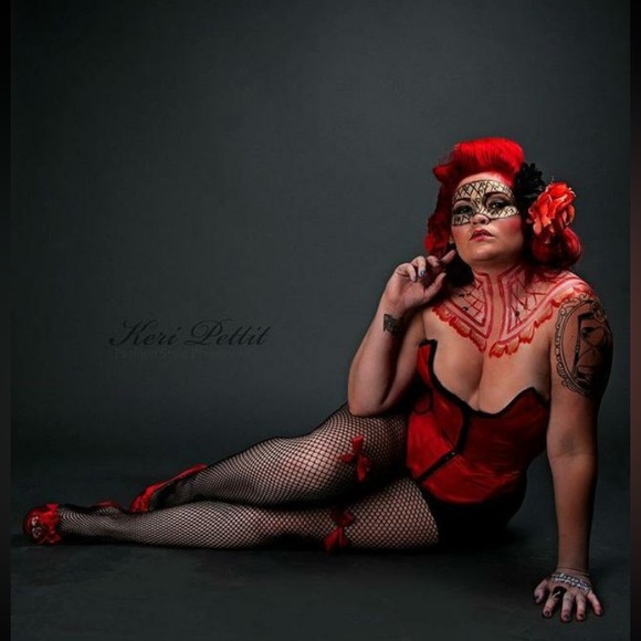 Meet The Posher, Madison! 💜 - Picture 4 of 4